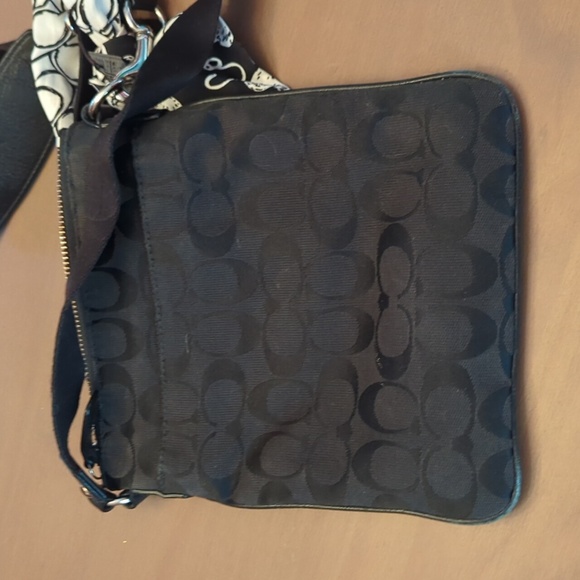 Coach Swing Body CrossBody with Coach Scarf as a Bonus - Picture 8 of 9